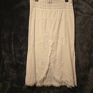 Lielle White Embordered Long Skirt with Frayed Edges Size M